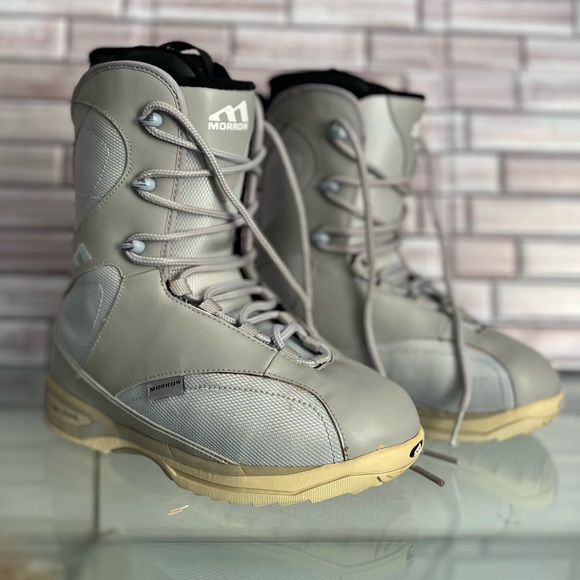 Morrow snowboard boots. Women size 8. Used. Cleaned and sanitized. - Picture 2 of 11